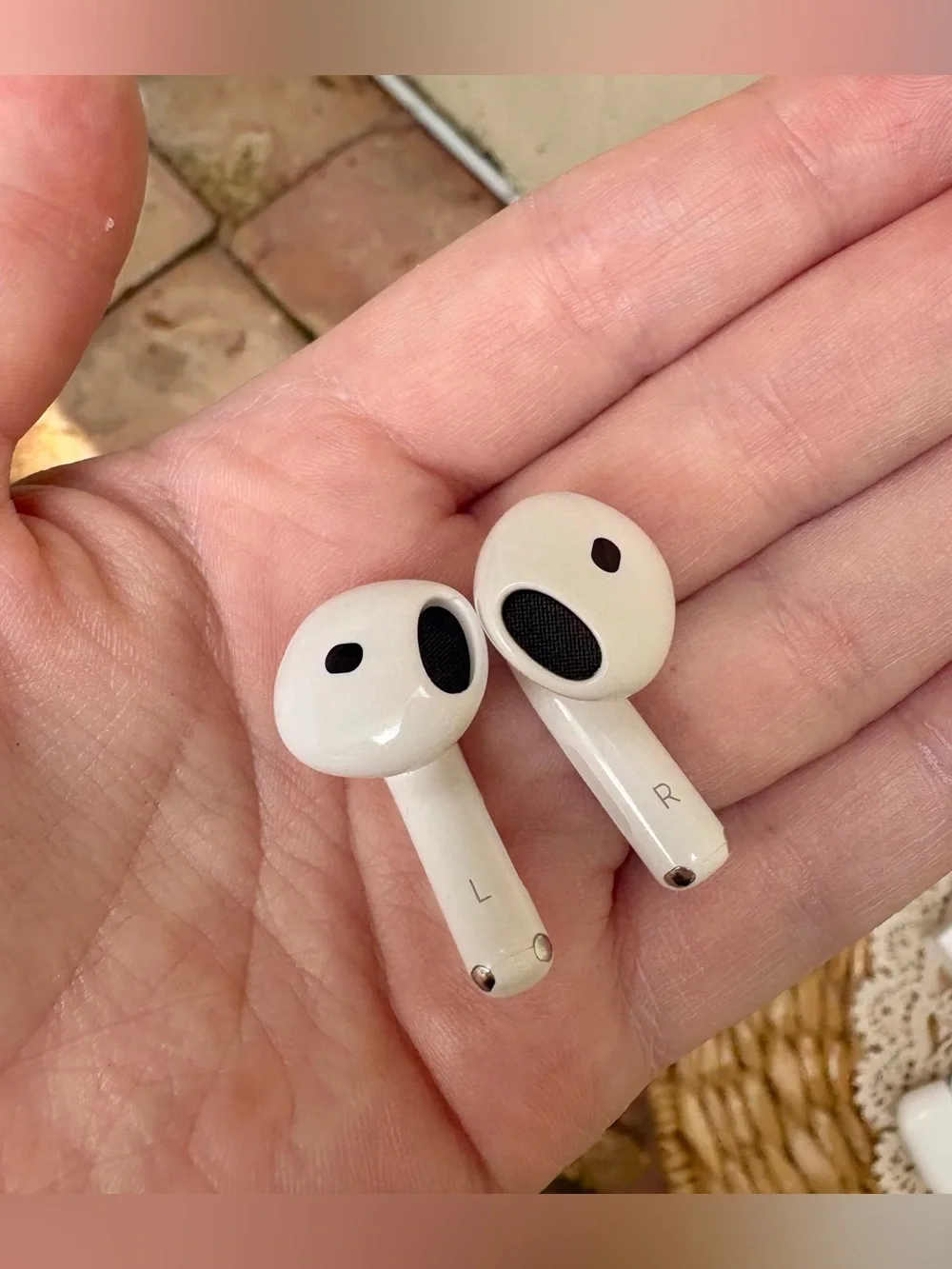 Apple AirPods 4 Wireless Earbuds